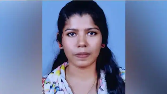 പ്രണയനൈരാശ്യം: കാമുകന്‍റെ വിവാഹത്തിന് പിന്നാലെ യുവതി കൈ ഞരമ്പ് മുറിച്ച് പുഴയില്‍ ചാടി ജീവനൊടുക്കി