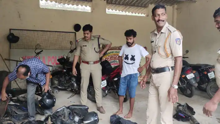 ‘ബൈക്കുകൾ അതിവേഗം പാട്സുകളാകും’; തെളിവൊന്നും വയ്ക്കാതെ മോഷണം, യുവാവിനെ കുടുക്കിയത് സ്വന്തം ഹെൽമെറ്റ്