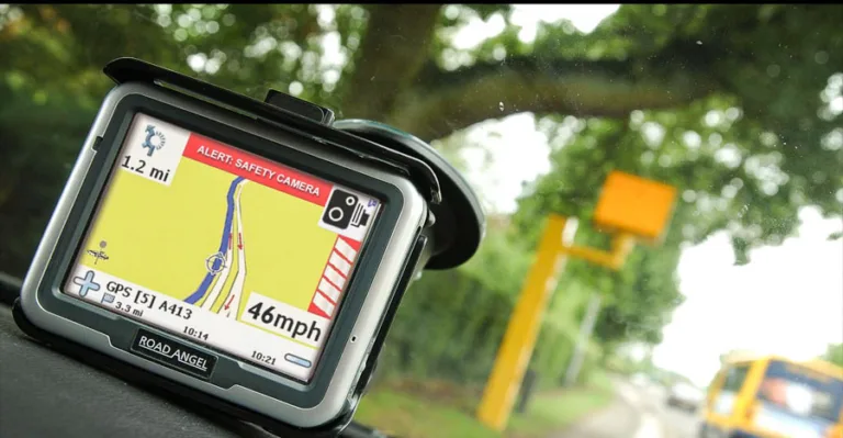 Speedcam Alerts And GPS Navigation