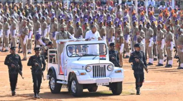 സ്വാതന്ത്ര്യ ദിനാഘോഷം: സെൻട്രൽ സ്റ്റേഡിയത്തിൽ മുഖ്യമന്ത്രി പതാകയുയർത്തി