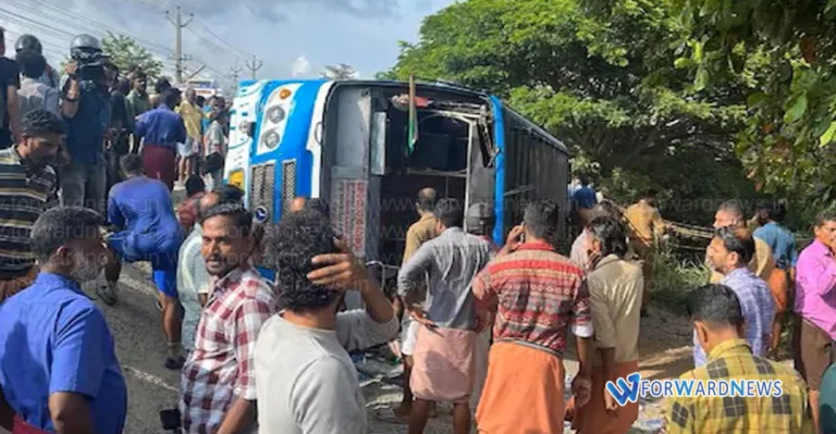 തൃശൂരില്‍ സ്വകാര്യ ബസ് മറിഞ്ഞ് 30 ലേറെ പേർക്ക് പരിക്ക്