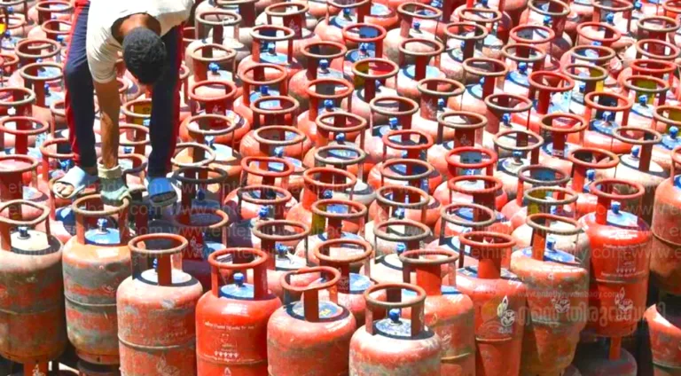 LPG സിലിണ്ടര്‍ ട്രക്ക് ഡൈവര്‍മാര്‍ സമരത്തിലേക്ക്; 5 മുതല്‍ അനിശ്ചിതകാലപണിമുടക്ക്