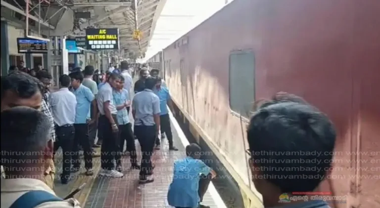 നേത്രാവതി എക്സ്പ്രസിന്റെ പാൻട്രി കാറിന് തീപിടിച്ചു, പോലീസും ജീവനക്കാരും ചേര്‍ന്ന് തീയണച്ചു