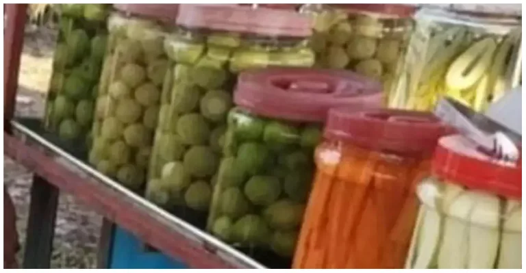 തട്ടുകടയിലെ ഉപ്പിലിട്ട മാങ്ങ കഴിച്ച കുട്ടിക്ക് ദേഹാസ്വാസ്ഥ്യം; കട അടപ്പിച്ച് ആരോഗ്യ വിഭാഗം