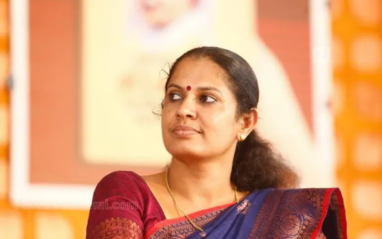 ‘ഹണി റോസിന് കിട്ടിയ നീതി എല്ലാ പെണ്ണുങ്ങൾക്കും കിട്ടട്ടെ’; അശ്ലീല കമന്റിട്ടയാൾക്കെതിരെ പി പി ദിവ്യയുടെ പരാതി