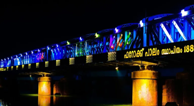 പാലങ്ങളും വിനോദസഞ്ചാര കേന്ദ്രങ്ങളായി മാറുന്നു; നവീകരിച്ച ഫറോക്ക് പുതിയ പാലം മന്ത്രി നാടിന് സമര്‍പ്പിച്ചു