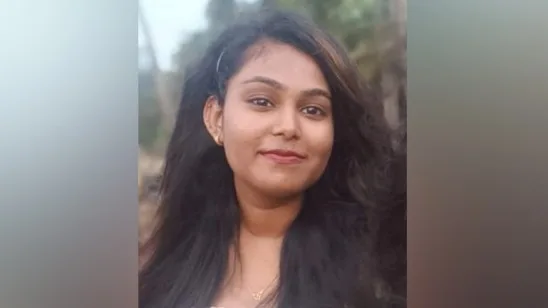 ട്രെയിനില്‍ നിന്നു വീണ് യുവതി മരിച്ചു.