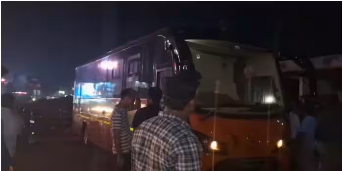 വടകരയിൽ റോഡരികിൽ നിർത്തിയിട്ട കാരവനിൽ 2 മൃതദേഹങ്ങൾ
