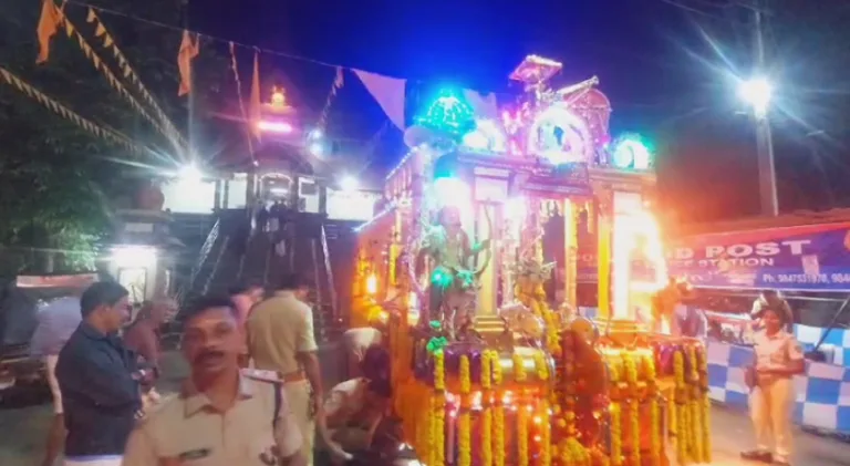 തങ്ക അങ്കി രഥഘോഷയാത്ര ആരംഭിച്ചു