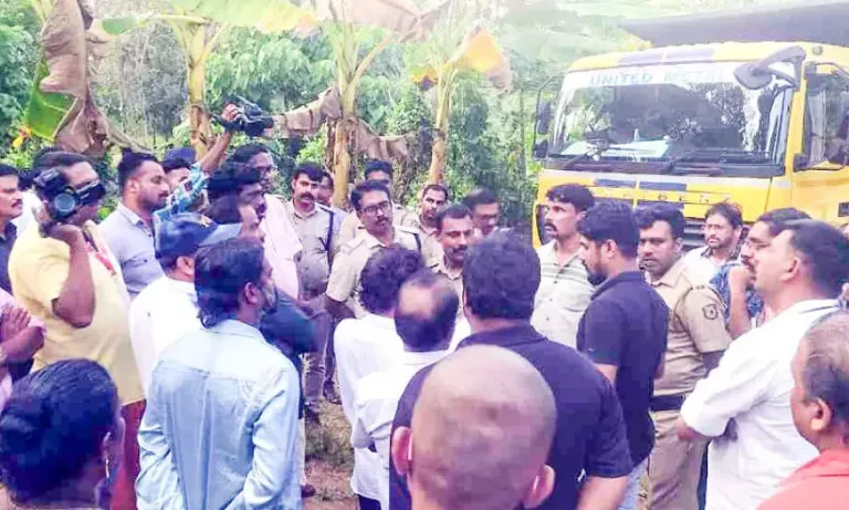 ബൈപ്പാസിന്റെ പേരില്‍ മണ്ണെടുക്കാൻ ശ്രമം; നാട്ടുകാര്‍ തടഞ്ഞു.