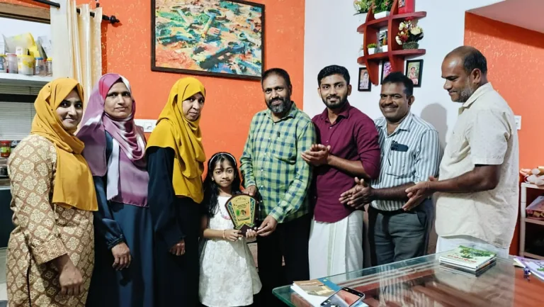 ഉജ്ജ്വല ബാല്യ പുരസ്കാരം നേടിയ ആഗ്  നാ യാമിയെ വെൽഫെയർ പാർട്ടി അനുമോദിച്ചു.