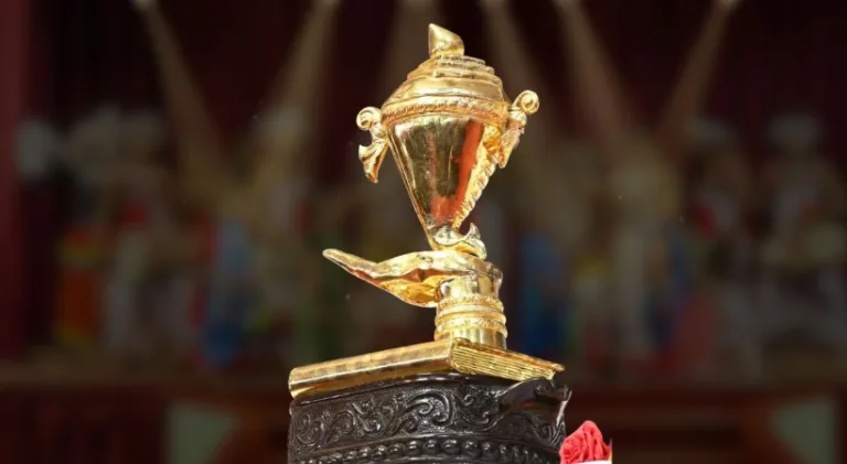 1008 പോയിന്റ് നേടി സ്വര്‍ണക്കപ്പ് സ്വന്തമാക്കി തൃശൂര്‍