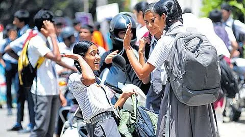 എസ്.എസ്.എൽ.സി, പ്ലസ് ടു പരീക്ഷ കഴിഞ്ഞു; ഇനി അവധിക്കാലം