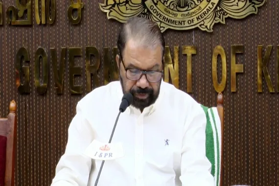 സൂംബ ഡാൻസ്: ‘അൽപ്പവസ്ത്രം ധരിക്കാൻ ആവശ്യപ്പെട്ടിട്ടില്ല, തീരുമാനത്തിൽ നിന്ന് പിന്നോട്ടില്ല’; വി ശിവൻകുട്ടി