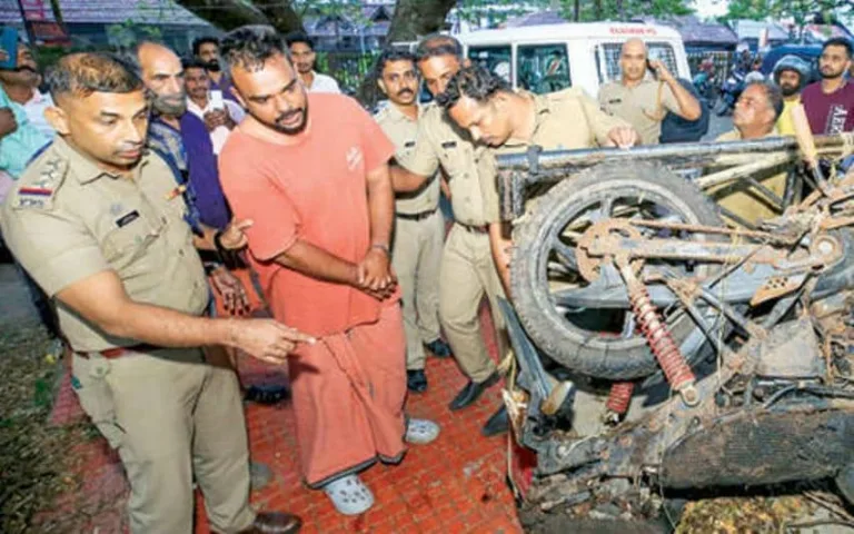 യുവാവിനെ കണ്ടൽചതുപ്പിൽ താഴ്ത്തിയ കേസ്: സരോവരത്തെ കണ്ടൽക്കാട്ടിൽ ഇന്ന് പരിശോധന