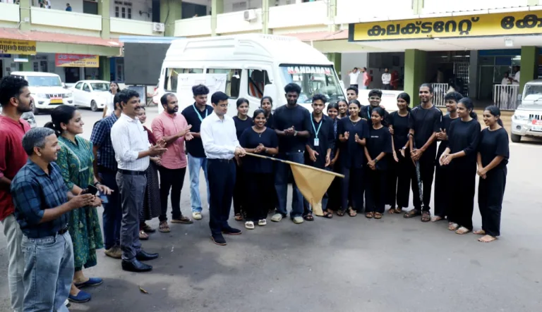 വോട്ടിന്റെ പ്രാധാന്യമറിയിച്ച് ബോധവത്കരണ കലാജാഥ