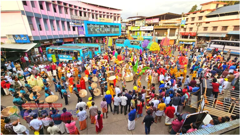 ഇന്ന് ഉത്രാടപ്പാച്ചില്‍; നാടും നഗരവും ആഘോഷത്തിമിര്‍പ്പില്‍