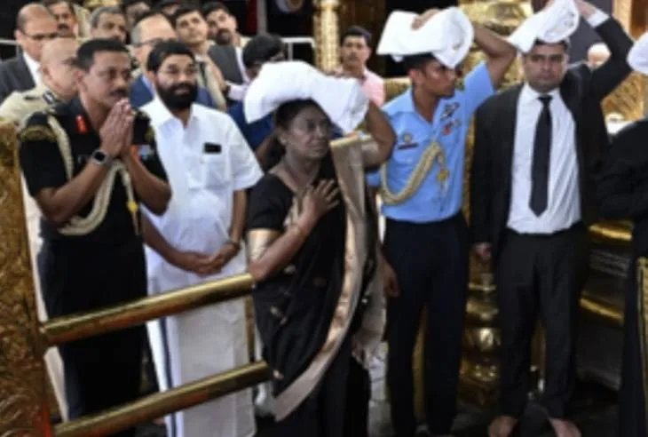 രാഷ്ട്രപതി ദ്രൗപദി മുർമു ശബരിമലയിൽ ദർശനം നടത്തി