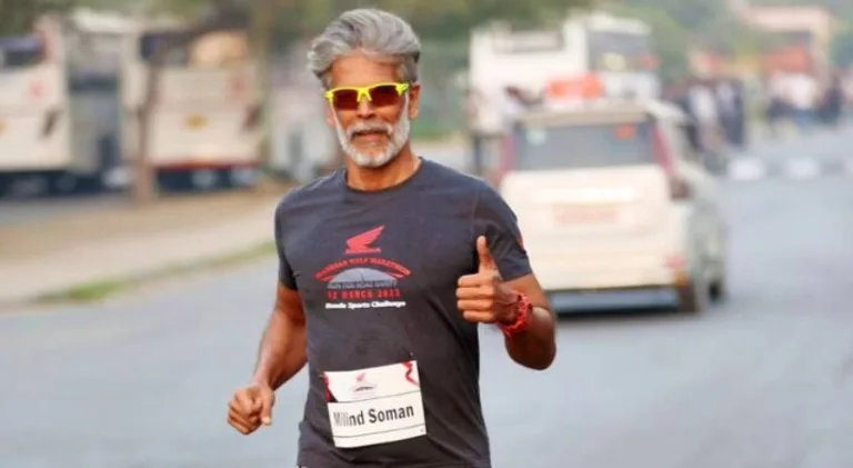 60ാമത്തെ വയസിൽ ഓടാനെരുങ്ങുന്നത് 22 കിലോമീറ്റർ; ആരാണ് കേരളത്തിന്‍റെ മലയോര ഹൈവേ കീഴടക്കാനെത്തുന്ന മിലിന്ദ് സോമൻ?
