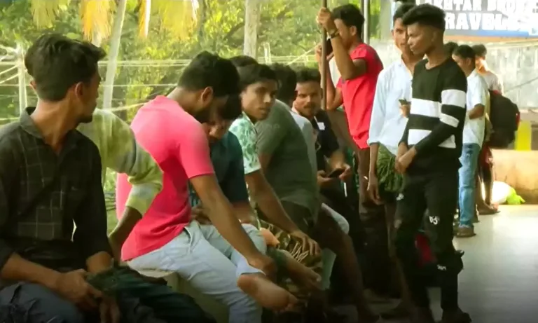 ഇതര സംസ്ഥാന തൊഴിലാളികൾ കൂട്ടത്തോടെ മടങ്ങി; നിർമാണ, ഹോട്ടൽ മേഖലകൾ പ്രതിസന്ധിയിൽ