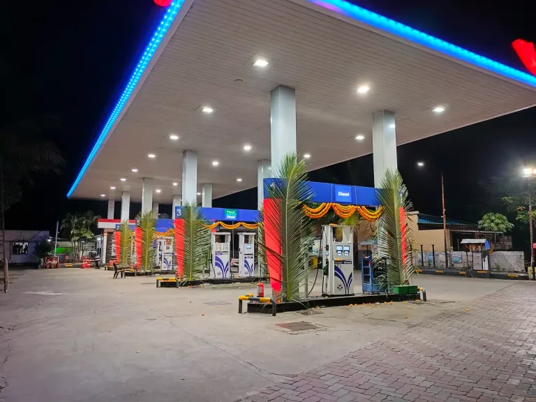 പെട്രോള്‍ പമ്പ് വഴി കുഴല്‍പ്പണ ഇടപാട്; രണ്ട് പേര്‍ അറസ്റ്റിൽ