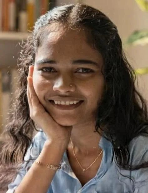 യുവതിയെ വീടിനകത്ത് മരിച്ച നിലയിൽ  കണ്ടെത്തി.