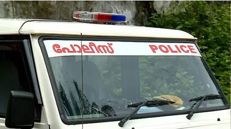 പെൺകുട്ടികളെ കടന്നുപിടിച്ച ശേഷം കടന്നുകളയും; നീല സ്കൂട്ടറിലെ അജ്ഞാതനെ തേടി പൊലീസ്.