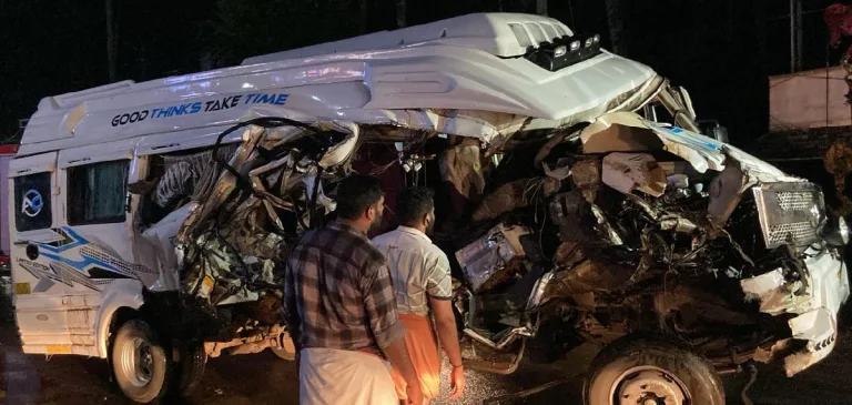 മലപ്പുറത്ത് വാഹനാപകടം: തീർത്ഥാടന സംഘം സഞ്ചരിച്ച ട്രാവലറും ടിപ്പർ ലോറിയും കൂട്ടിയിടിച്ച് രണ്ട് മരണം