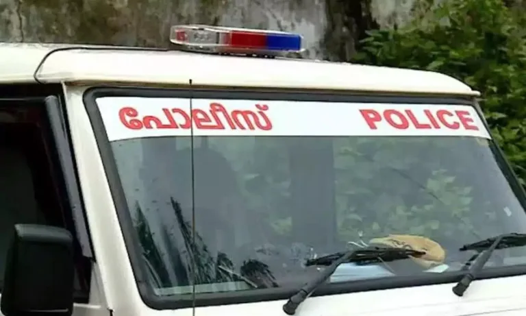 സ്റ്റേഷനിൽ വിളിച്ചറിയിച്ചത് സുഹൃത്ത്, കോഴിക്കോട് യുവാവിനെ വാടക മുറിയിൽ മരിച്ച നിലയിൽ കണ്ടെത്തി, ദുരൂഹതയെന്ന് പൊലീസ്.