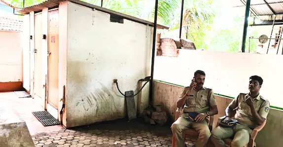 ആശുപത്രിയിലെ ശുചിമുറി ബക്കറ്റിൽ നവജാതശിശുവിന്റെ മൃതദേഹം; മാതാവ് കസ്റ്റഡിയിൽ
