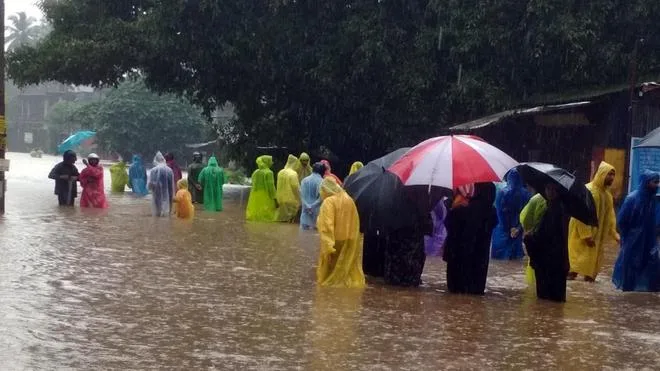30 ദുരിതാശ്വാസ ക്യാമ്പുകളിൽ 862 പേർ.