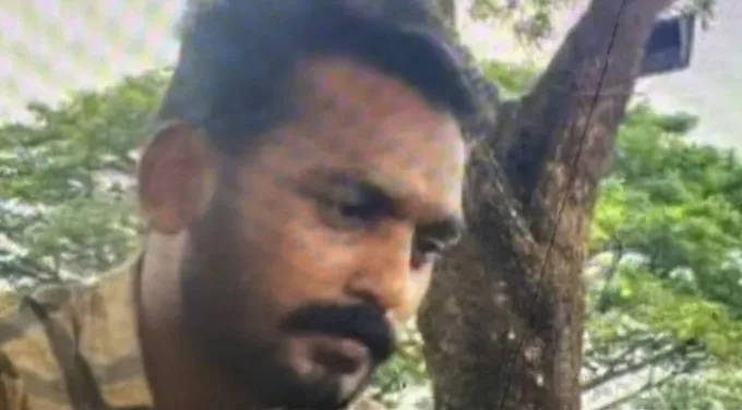 വെള്ളക്കെട്ടിൽ വീണ് ഗുരുതര പരിക്കേറ്റ് ചികിത്സയിലായിരുന്ന യുവാവ് മരിച്ചു.